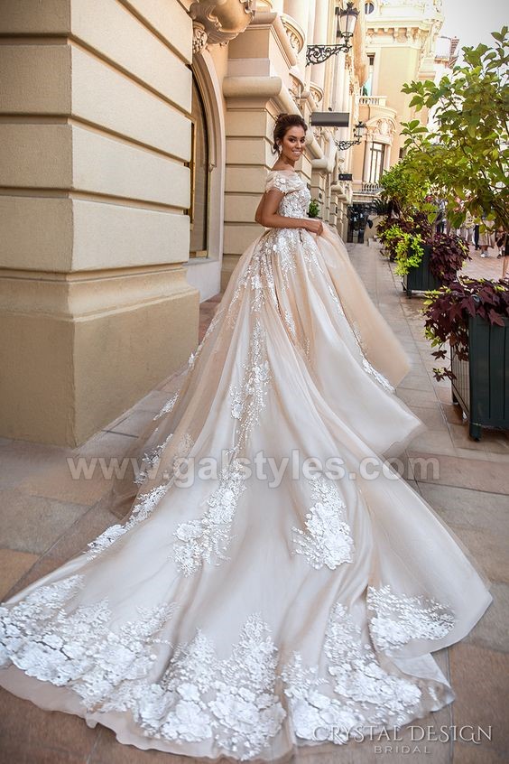 Latest Western Wedding Dresses Bridal Gowns 2020 Collection